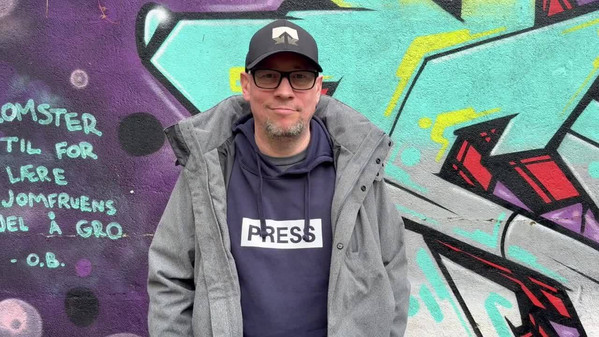 – Jeg har aldri hørt om noen som har tatt imot penger for en karakter